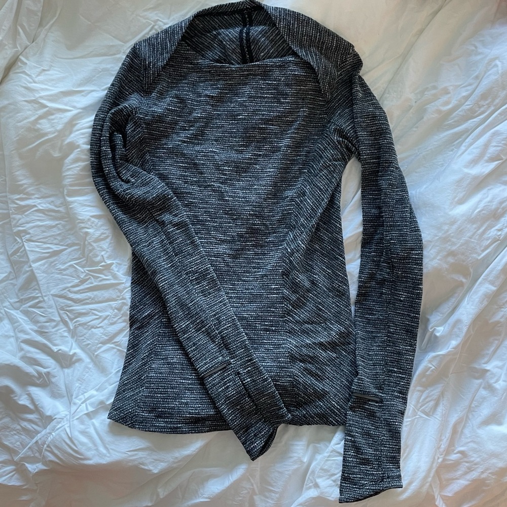 Lulu 🍋 pullover jacket, great condition, size 4